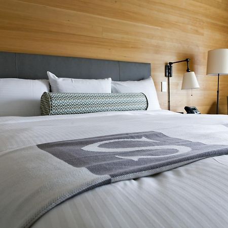 Sproat Lake Landing Resort Great Central Buitenkant foto