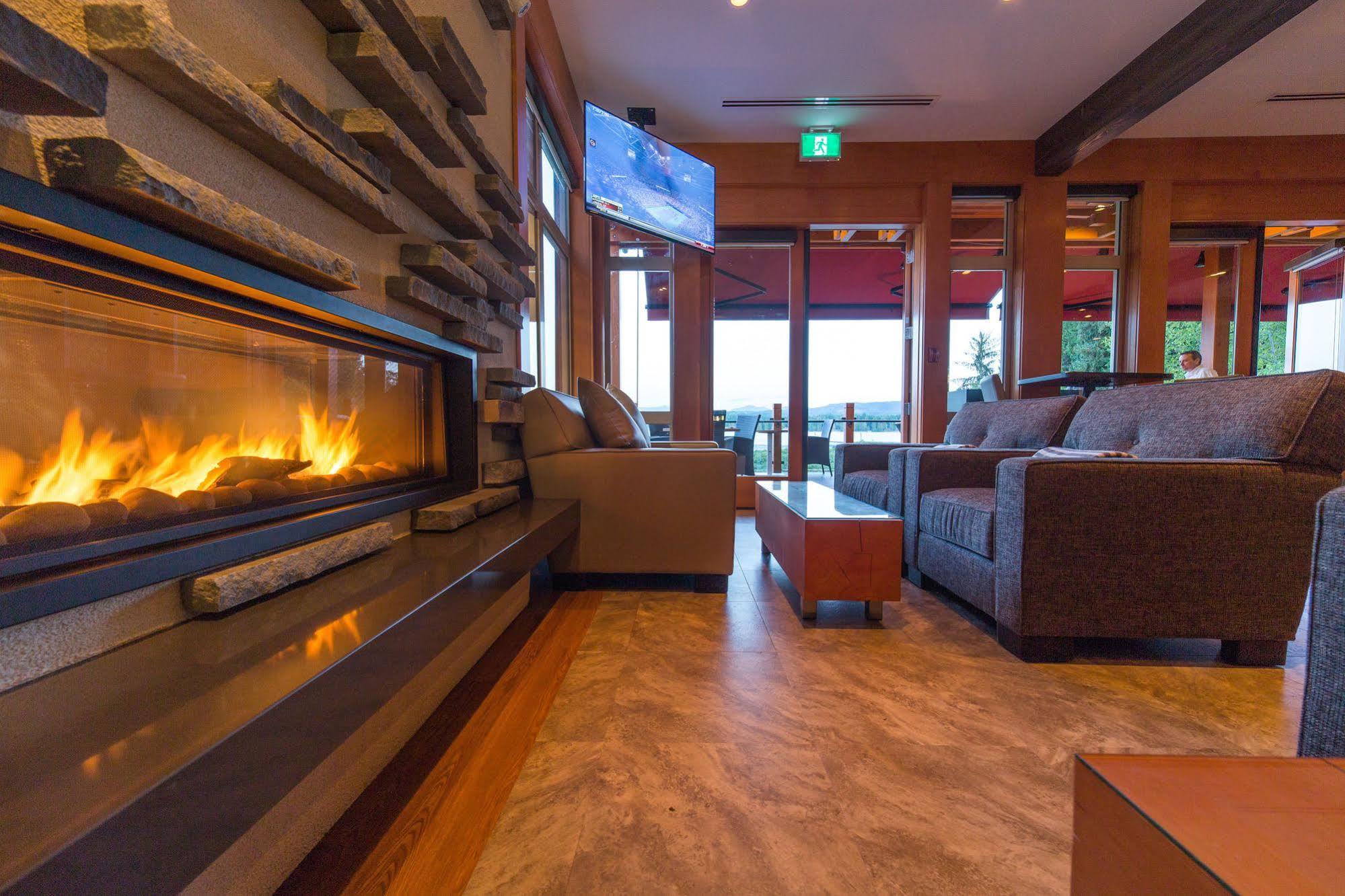 Sproat Lake Landing Resort Great Central Buitenkant foto